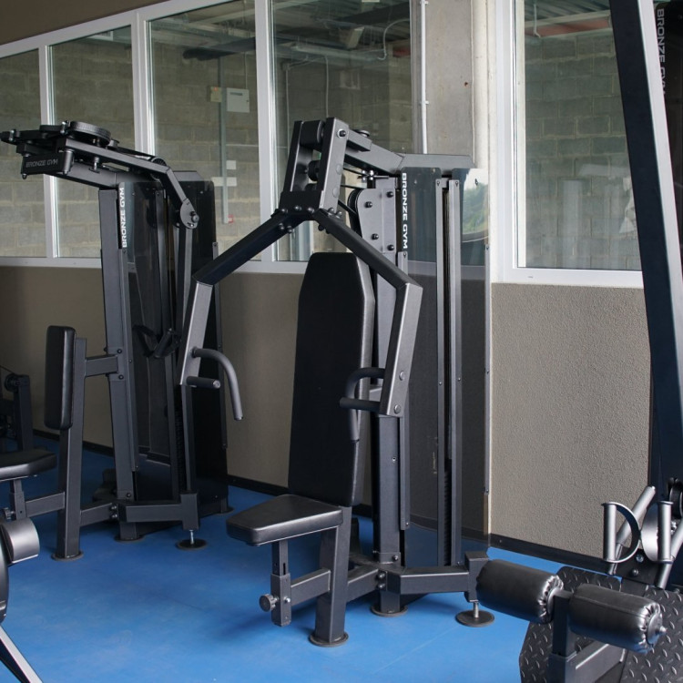 Жим от груди профессиональный BRONZE GYM PARTNER ML-815